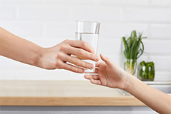 關(guān)鍵時(shí)刻，喝水很重要！科學(xué)飲水的小攻略